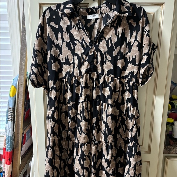Black and Tan Patterned Dress - Picture 1 of 6